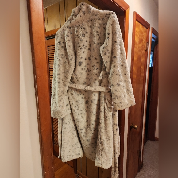 Women's Gilligan & O'Malley Robe - Picture 2 of 4